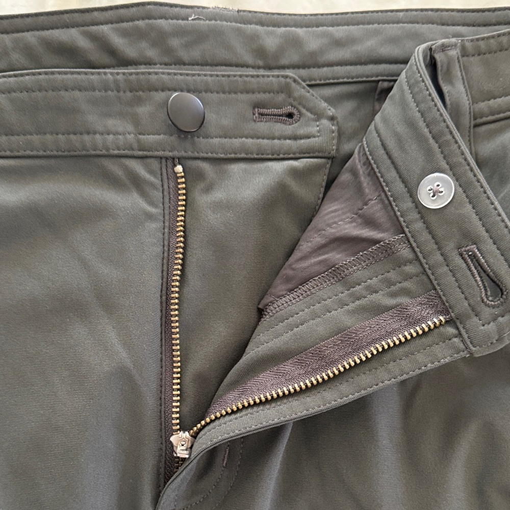 lululemon athletica Men's Black Performance Shorts - Picture 3 of 5
